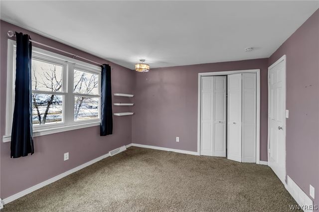 6825 Shawnee Road, Wheatfield, NY 14120