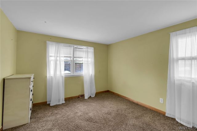 6825 Shawnee Road, Wheatfield, NY 14120