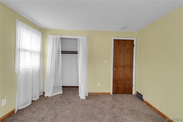 6825 Shawnee Road, Wheatfield, NY 14120