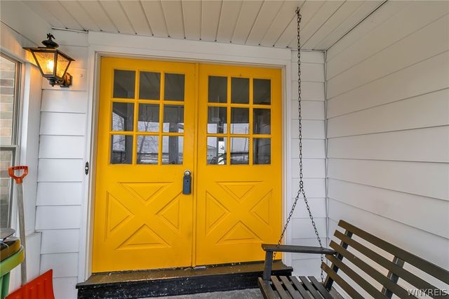 6825 Shawnee Road, Wheatfield, NY 14120