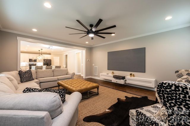 3075 Jamestown Drive, Gastonia, NC 28054