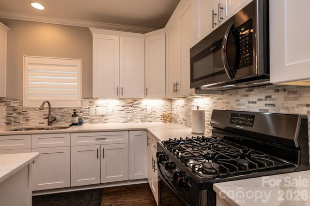 3075 Jamestown Drive, Gastonia, NC 28054