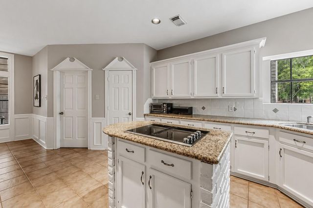 34 W Placid Hill Circle, The Woodlands, TX 77381