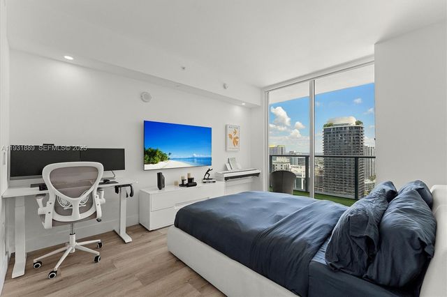 1100 S Miami Ave 4008, Miami, FL 33130