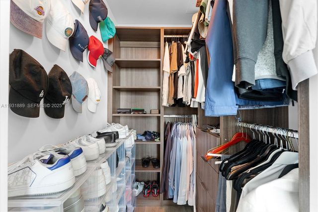 1100 S Miami Ave 4008, Miami, FL 33130