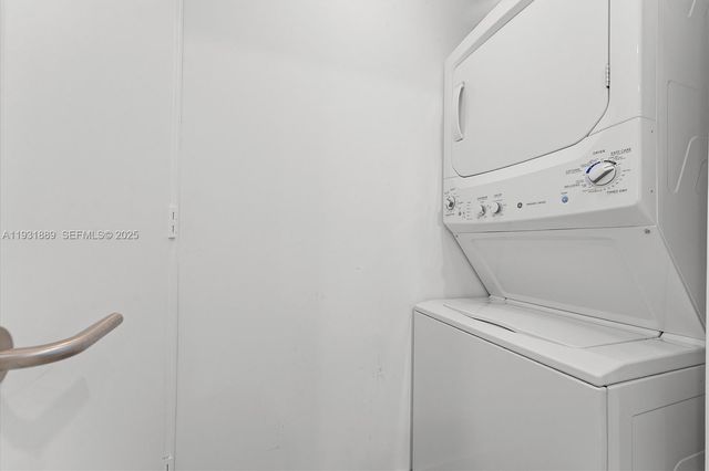 1100 S Miami Ave 4008, Miami, FL 33130