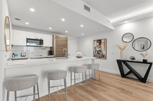 1100 S Miami Ave 4008, Miami, FL 33130