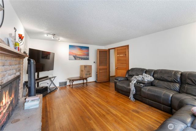 15433 SE 275th Street, Kent, WA 98042