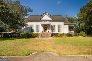406 S Smith Street, Sandersville, GA 31082