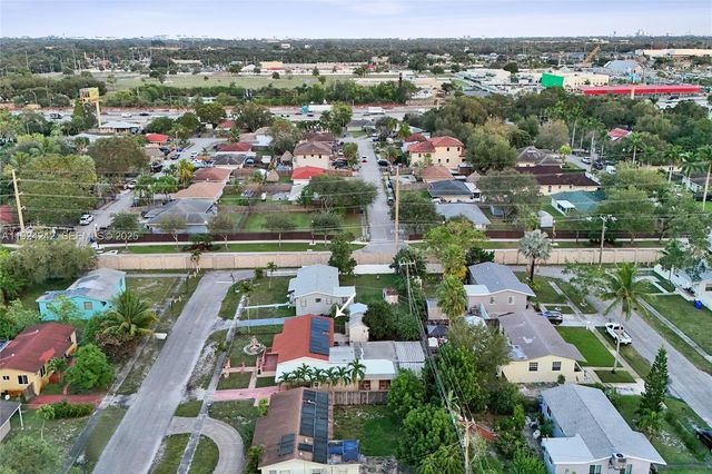 6404 Evans St, Hollywood, FL 33024