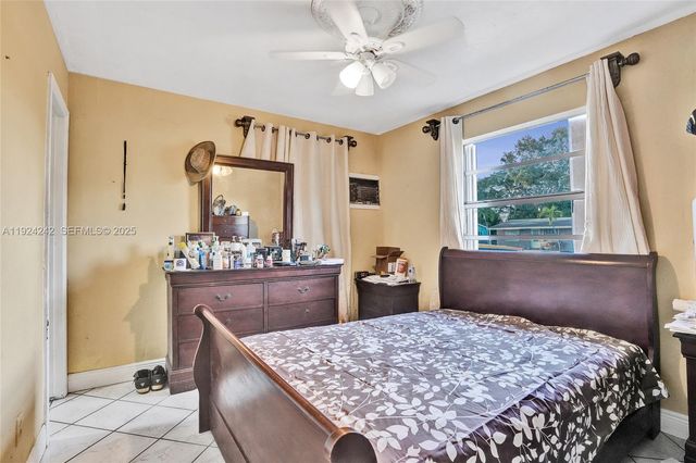 6404 Evans St, Hollywood, FL 33024