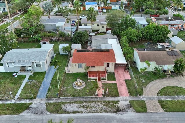 6404 Evans St, Hollywood, FL 33024