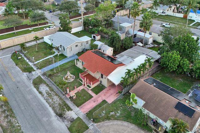 6404 Evans St, Hollywood, FL 33024