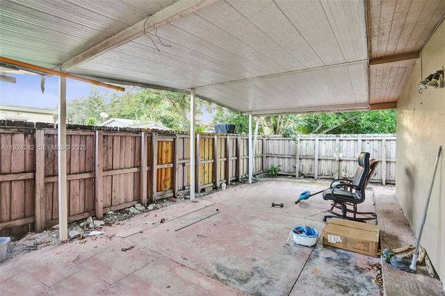 6404 Evans St, Hollywood, FL 33024