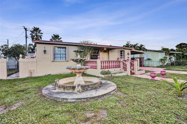 6404 Evans St, Hollywood, FL 33024