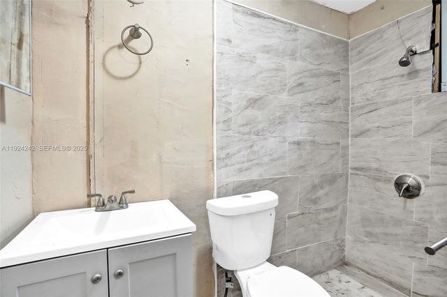 6404 Evans St, Hollywood, FL 33024