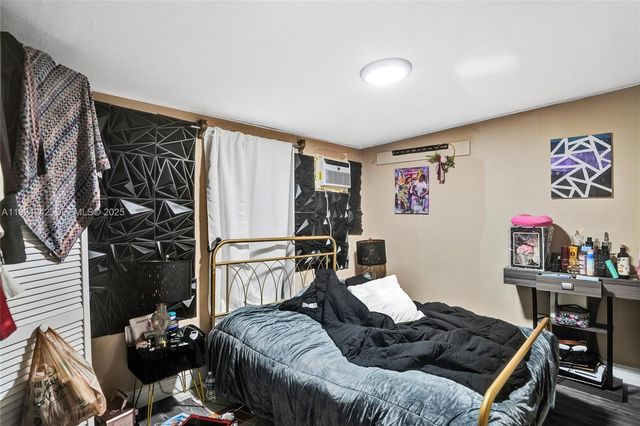 6404 Evans St, Hollywood, FL 33024