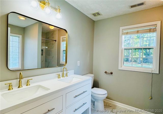 198 Independence Drive, Raeford, NC 28376