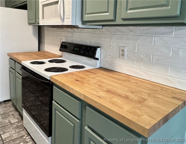 198 Independence Drive, Raeford, NC 28376