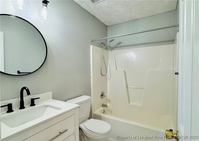 198 Independence Drive, Raeford, NC 28376