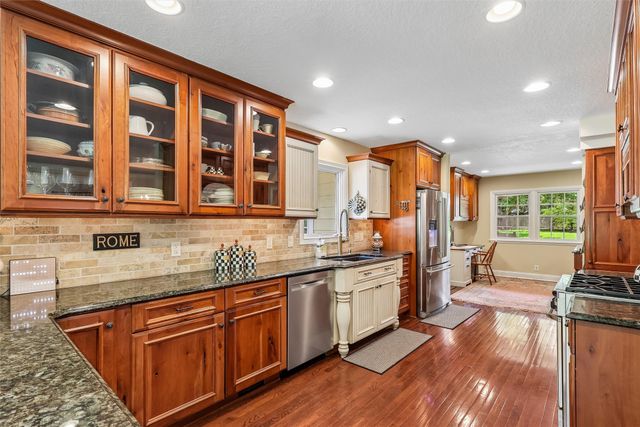 3212 Vine Street, West Des Moines, IA 50265