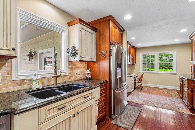3212 Vine Street, West Des Moines, IA 50265