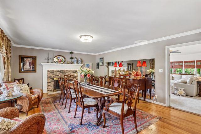 3212 Vine Street, West Des Moines, IA 50265
