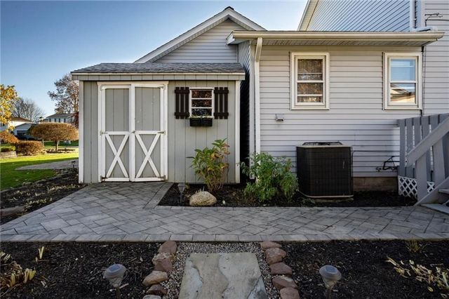 276 Crosby Lane, Greece, NY 14612