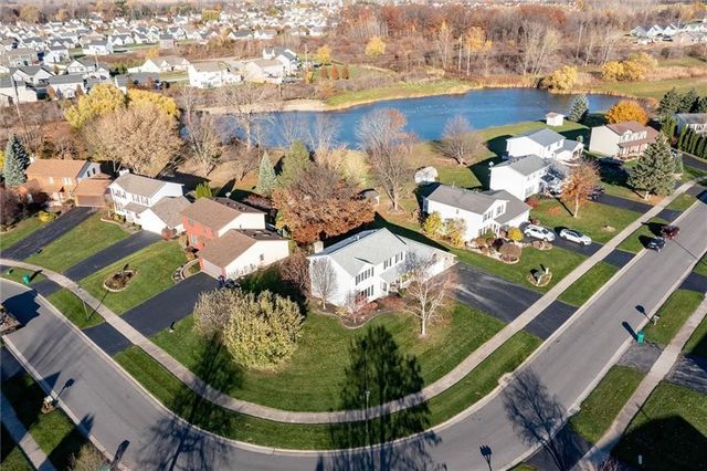 276 Crosby Lane, Greece, NY 14612