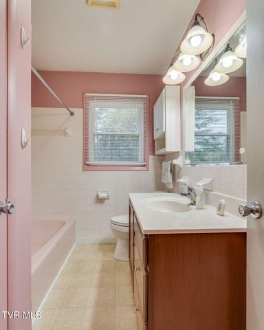 119 Evergreen Road, Jonesborough, TN 37659