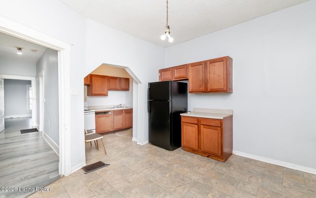 2316 Greenwood Ave, Louisville, KY 40210