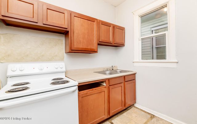 2316 Greenwood Ave, Louisville, KY 40210