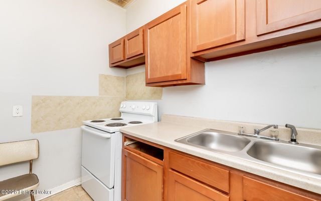 2316 Greenwood Ave, Louisville, KY 40210