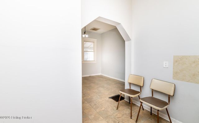 2316 Greenwood Ave, Louisville, KY 40210