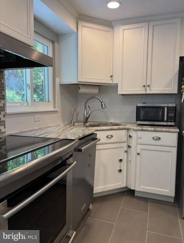 10 JACQUELINE DR, Paoli, PA 19301