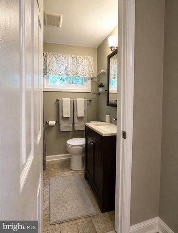 10 JACQUELINE DR, Paoli, PA 19301