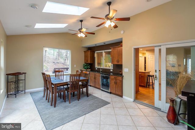 1700 ABBEY OAK DR, Vienna, VA 22182
