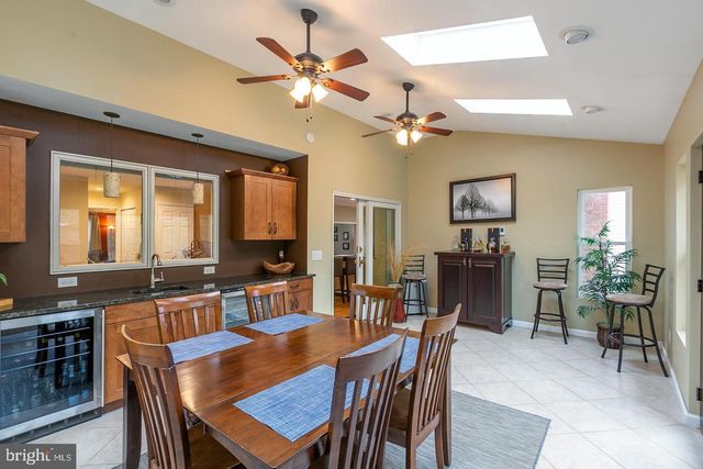 1700 ABBEY OAK DR, Vienna, VA 22182