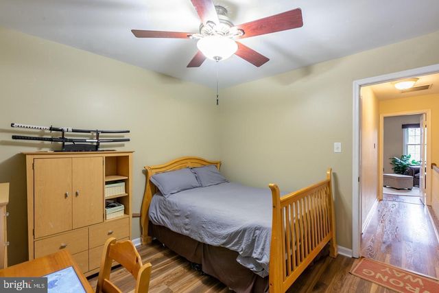 1700 ABBEY OAK DR, Vienna, VA 22182