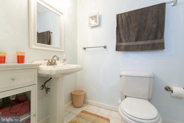 1700 ABBEY OAK DR, Vienna, VA 22182