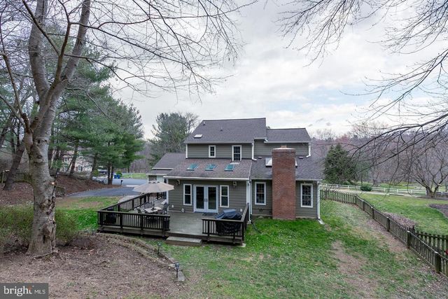 1700 ABBEY OAK DR, Vienna, VA 22182