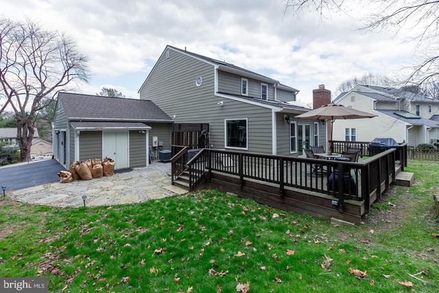1700 ABBEY OAK DR, Vienna, VA 22182