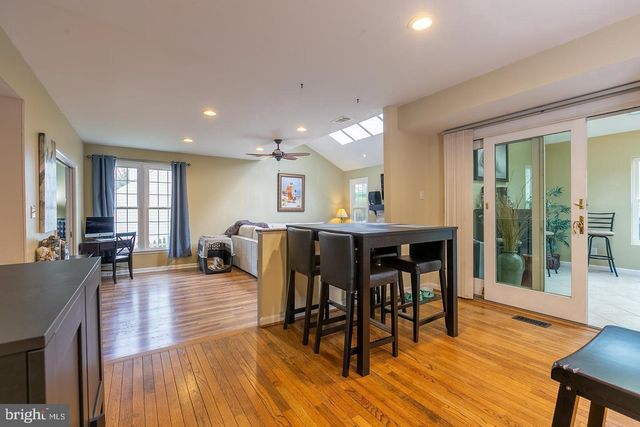 1700 ABBEY OAK DR, Vienna, VA 22182