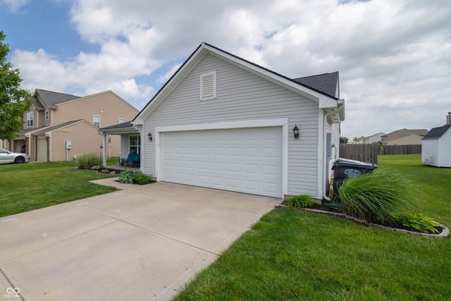 6407 Clary Circle Drive, Greenwood, IN 46143