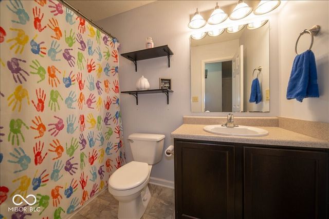 6407 Clary Circle Drive, Greenwood, IN 46143