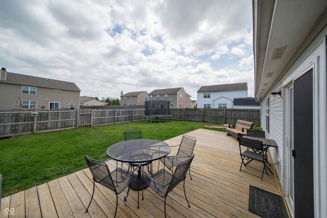 6407 Clary Circle Drive, Greenwood, IN 46143