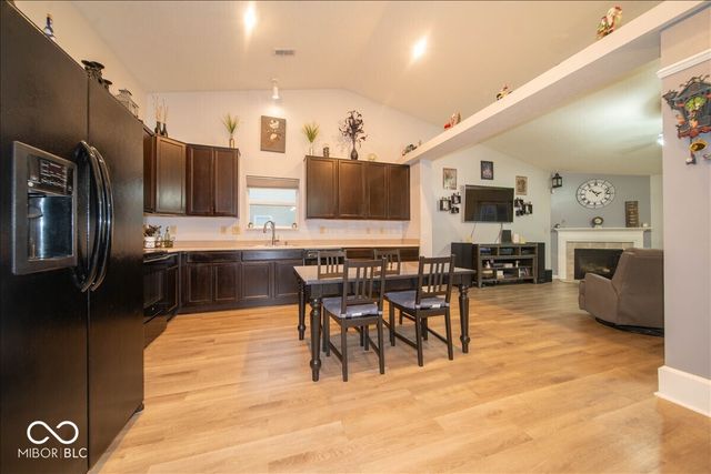 6407 Clary Circle Drive, Greenwood, IN 46143