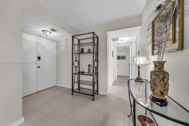 199 Ocean Lane Dr 512, Key Biscayne, FL 33149