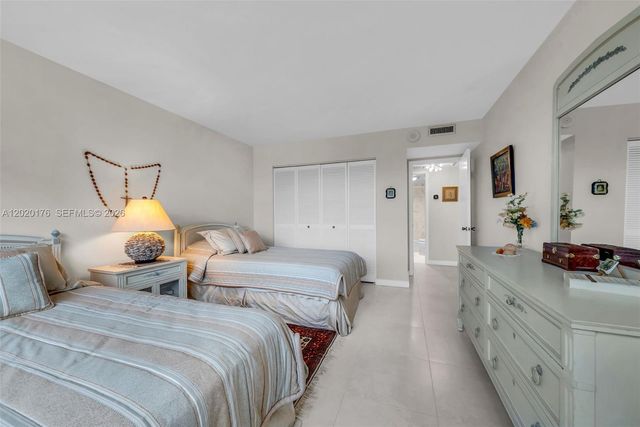 199 Ocean Lane Dr 512, Key Biscayne, FL 33149