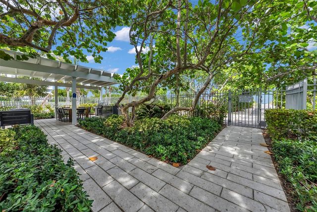 199 Ocean Lane Dr 512, Key Biscayne, FL 33149